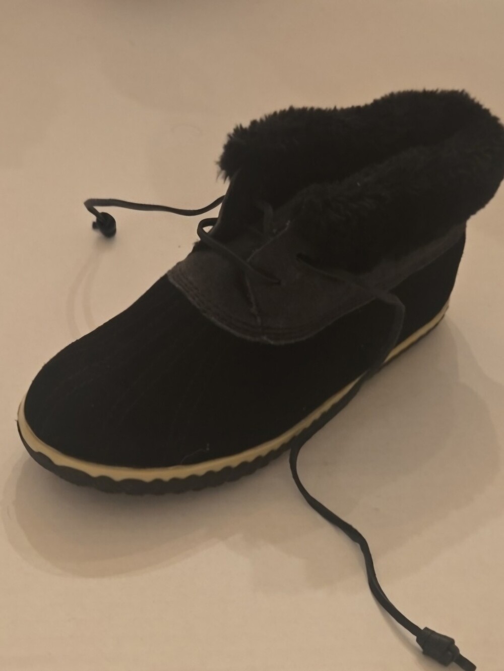 SPERRY Black Suede Fur Lined Boots
